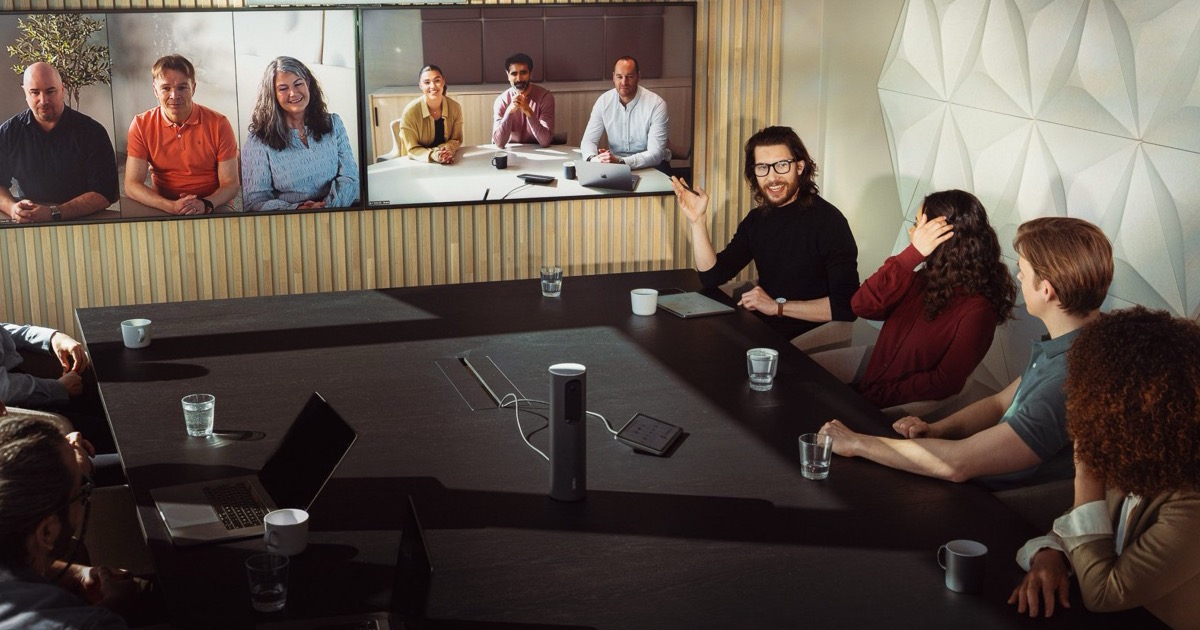 Neat video meeting device in a modern Microsoft Teams or Zoom room